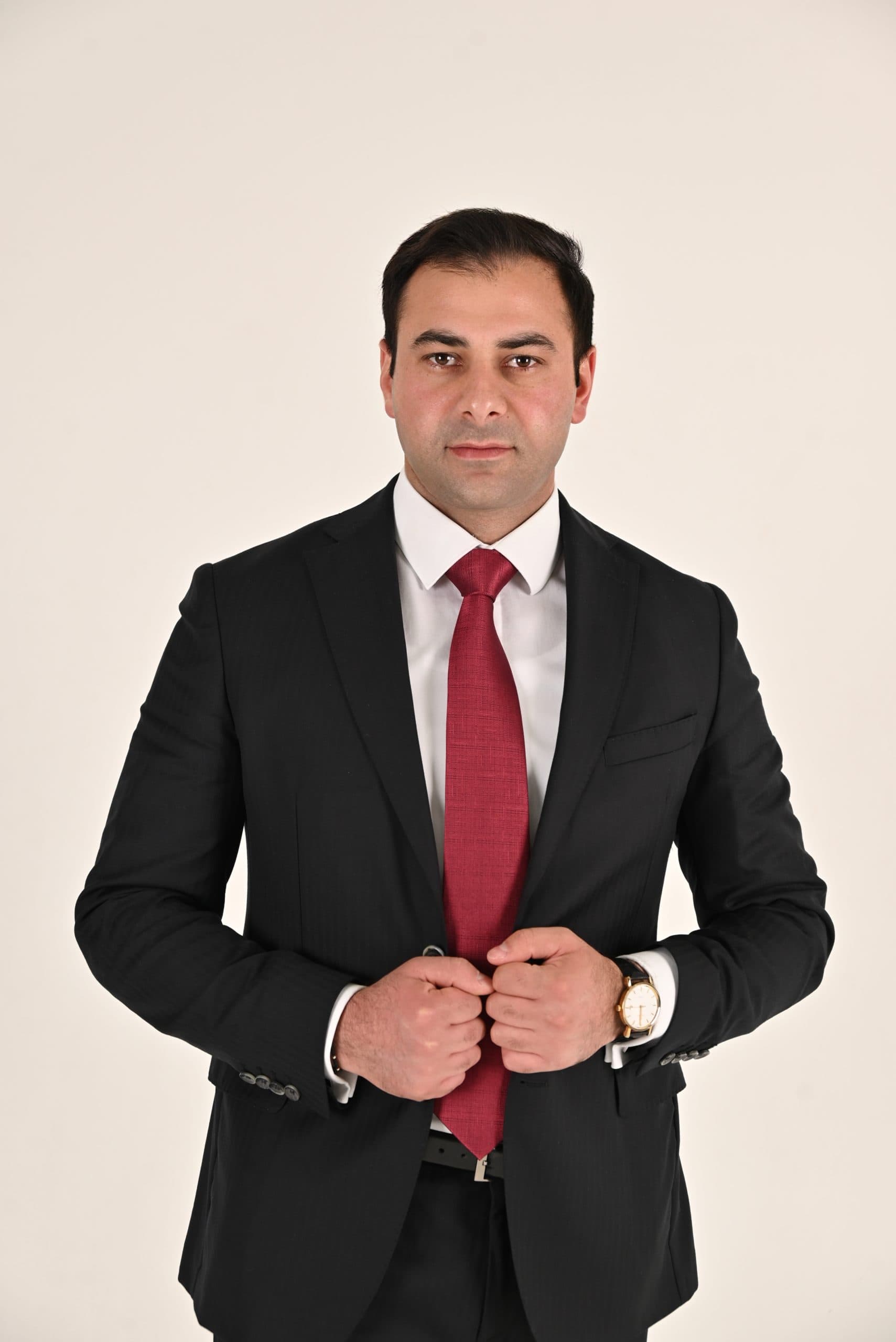 Feliks Hovakimyan, Esq.